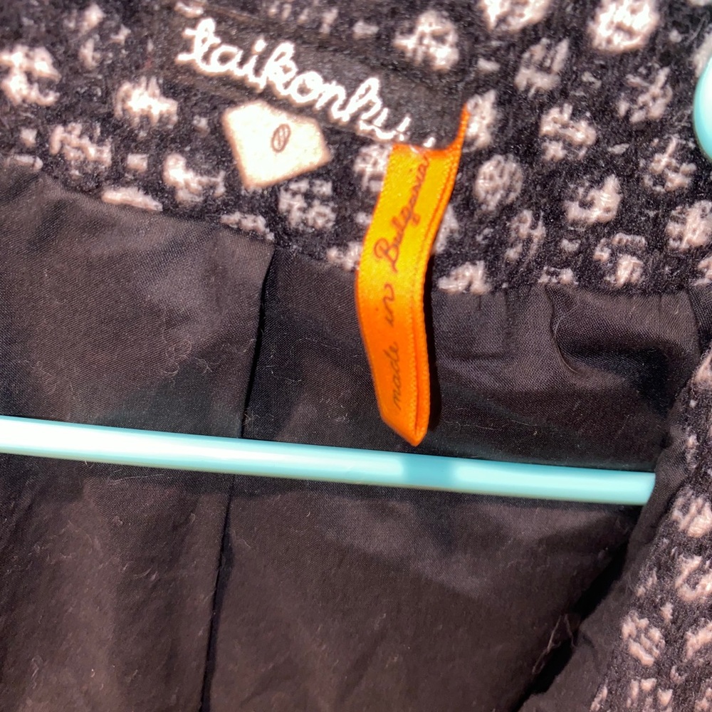 Jacket - Picture 3 of 3